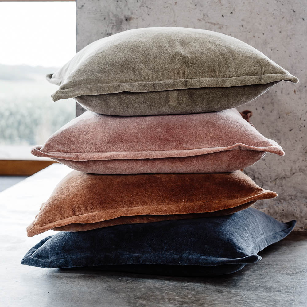 Evelyn velvet cushion stack