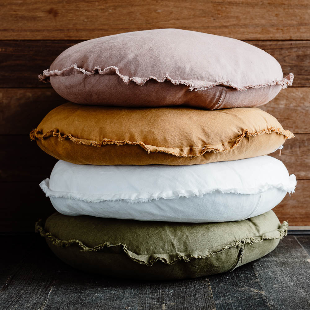 Lulu Linen Cushion stack