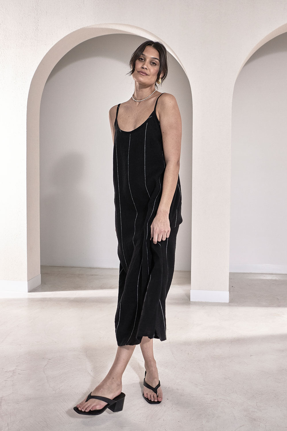 Carter Midi Linen Slip Dress - Black w&